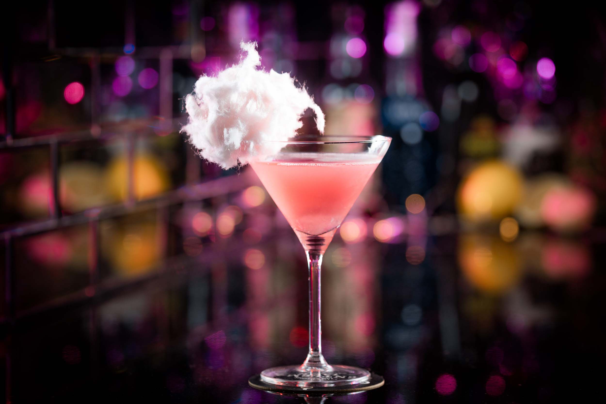 Delivered　Cocktails　Candyfloss　Bar-Quality　Cocktails:　Nips　Cosmo　Door　to　Your